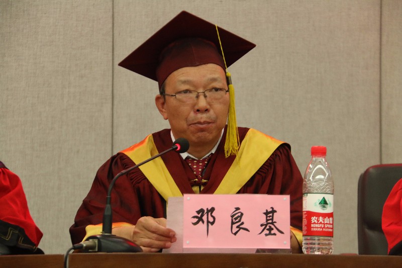 美狮贵宾会官网2017届本科生毕业典礼暨授位仪式隆重举行