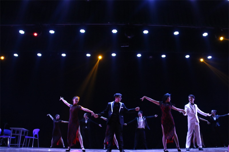 光“才”夺目,“艺”展青春 ——美狮贵宾会官网新生才艺大赛精彩上演 光“才”夺目,“艺”展青春 ——美狮贵宾会官网新生才艺大赛精彩上演