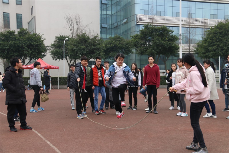 青春飞扬 活力四射 ——美狮贵宾会官网第二届运动会彰显风采